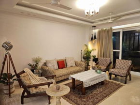 South delhi Monument View by Maple Key Stays - 3BHK & Terrace